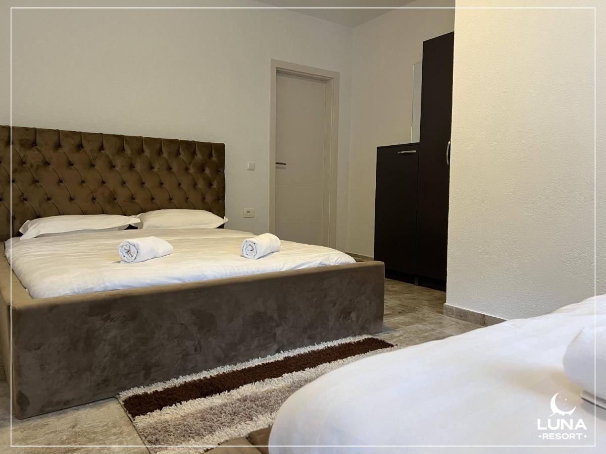 Luna Resort Peje Bagian luar foto
