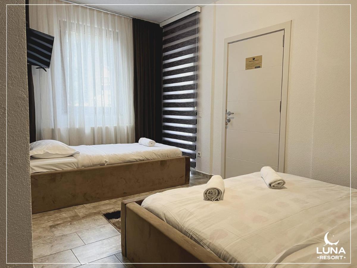 Luna Resort Peje Bagian luar foto