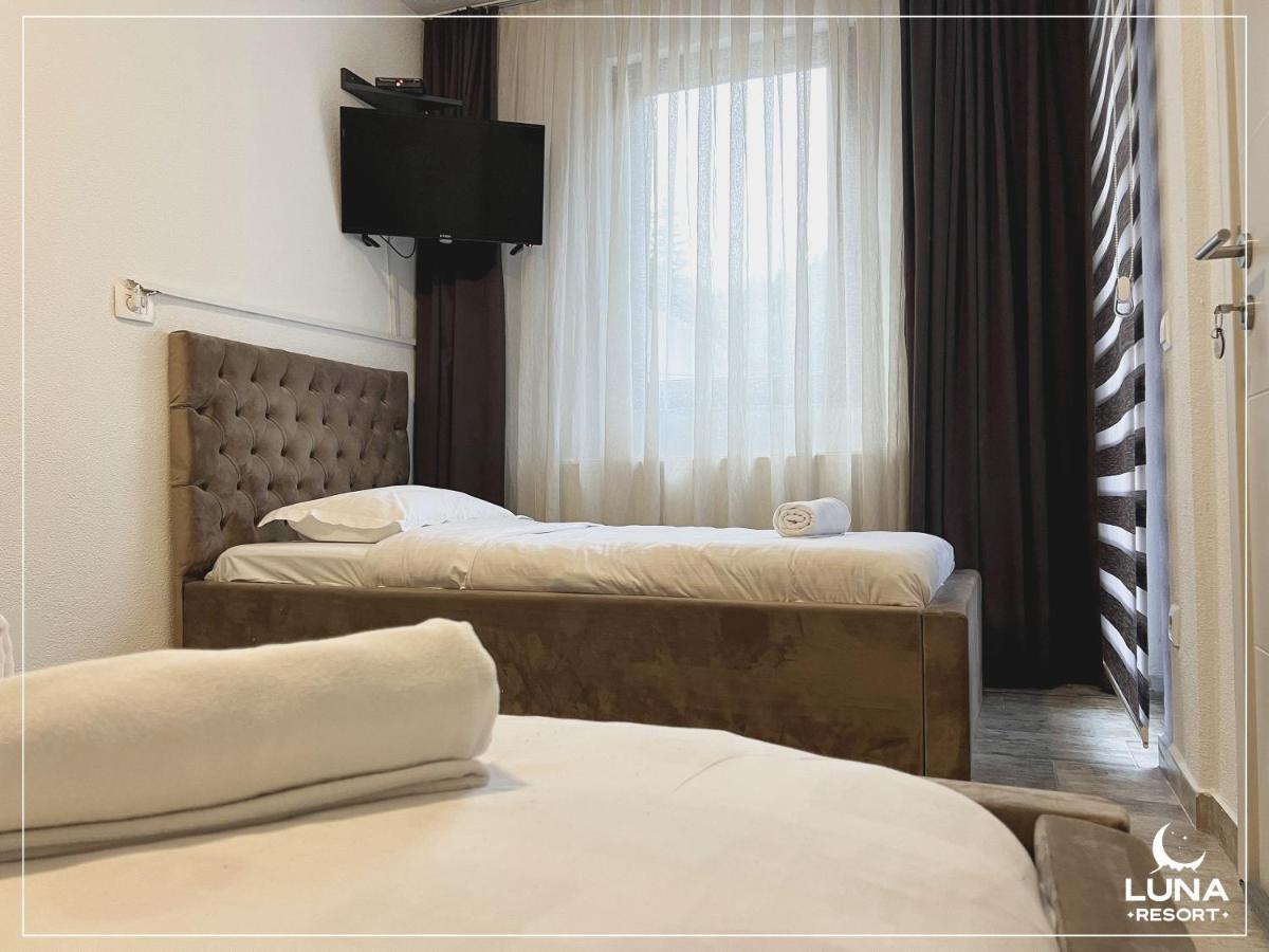 Luna Resort Peje Bagian luar foto