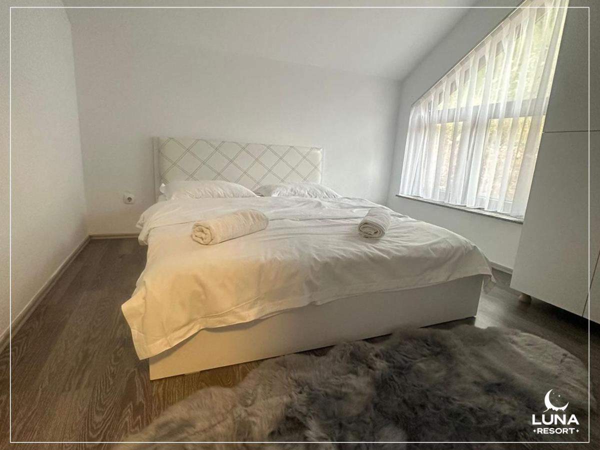 Luna Resort Peje Bagian luar foto
