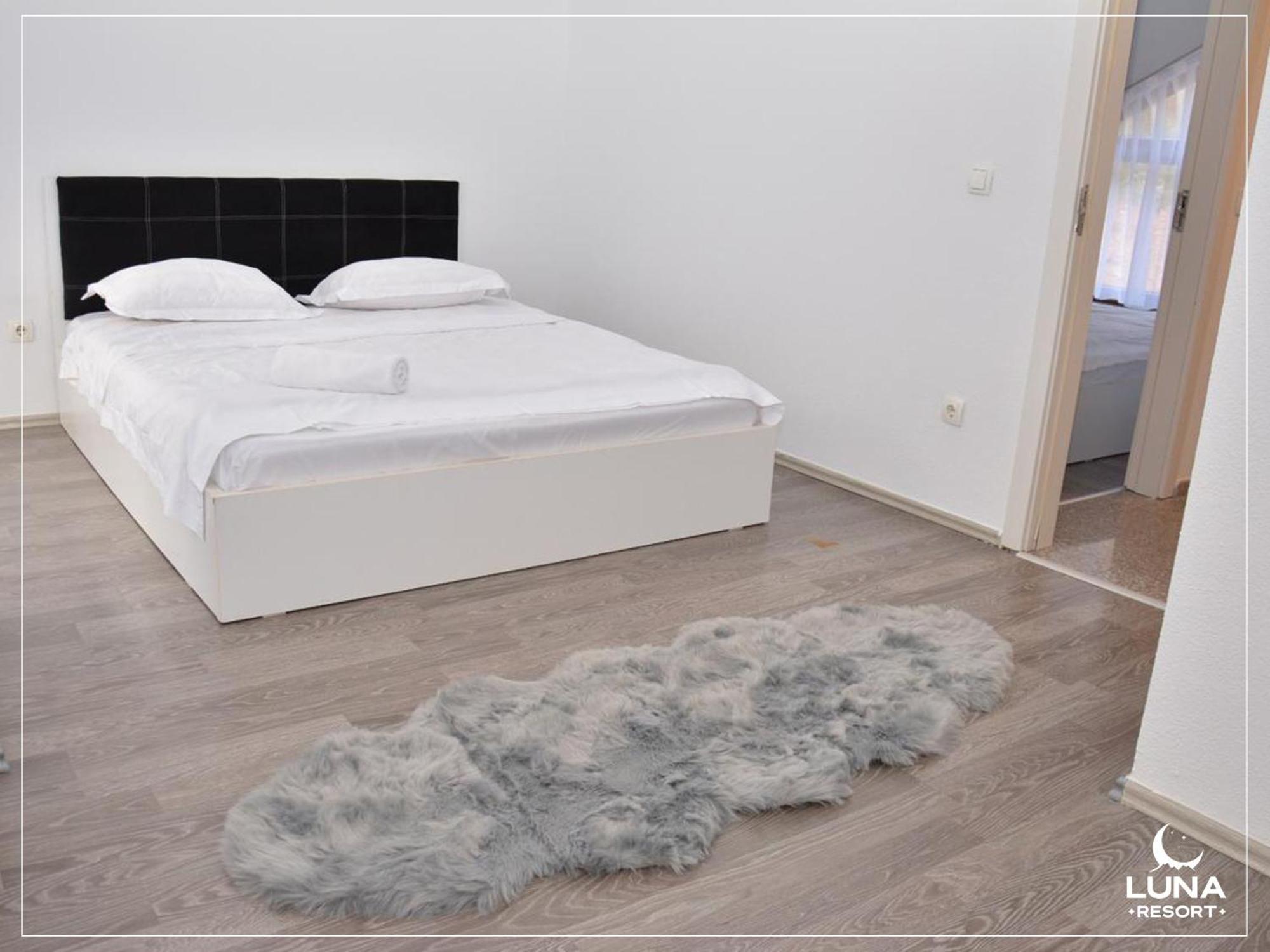 Luna Resort Peje Bagian luar foto