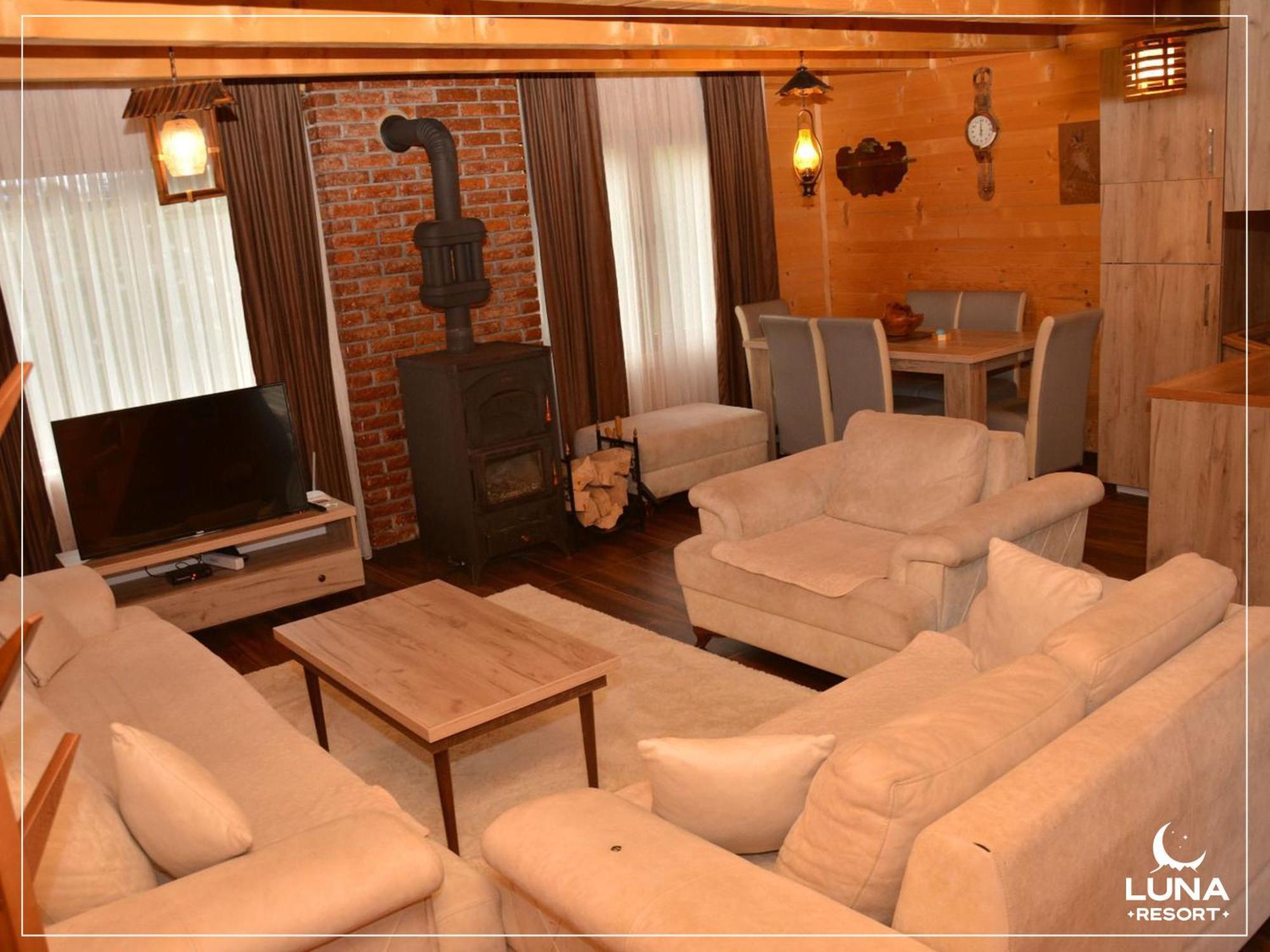 Luna Resort Peje Bagian luar foto
