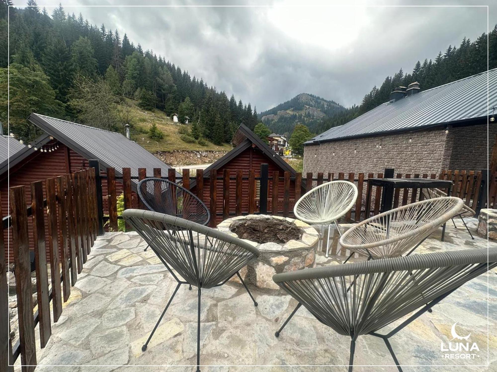 Luna Resort Peje Bagian luar foto